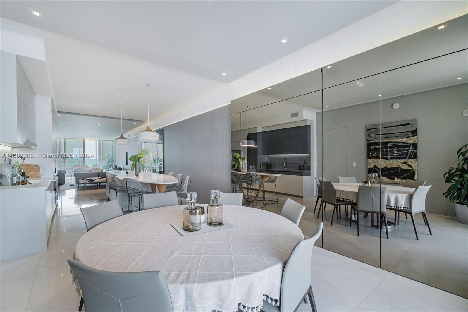 JADE SIGNATURE CONDO - Residential