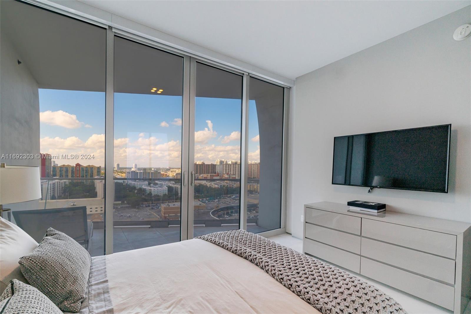 JADE SIGNATURE CONDO - Residential