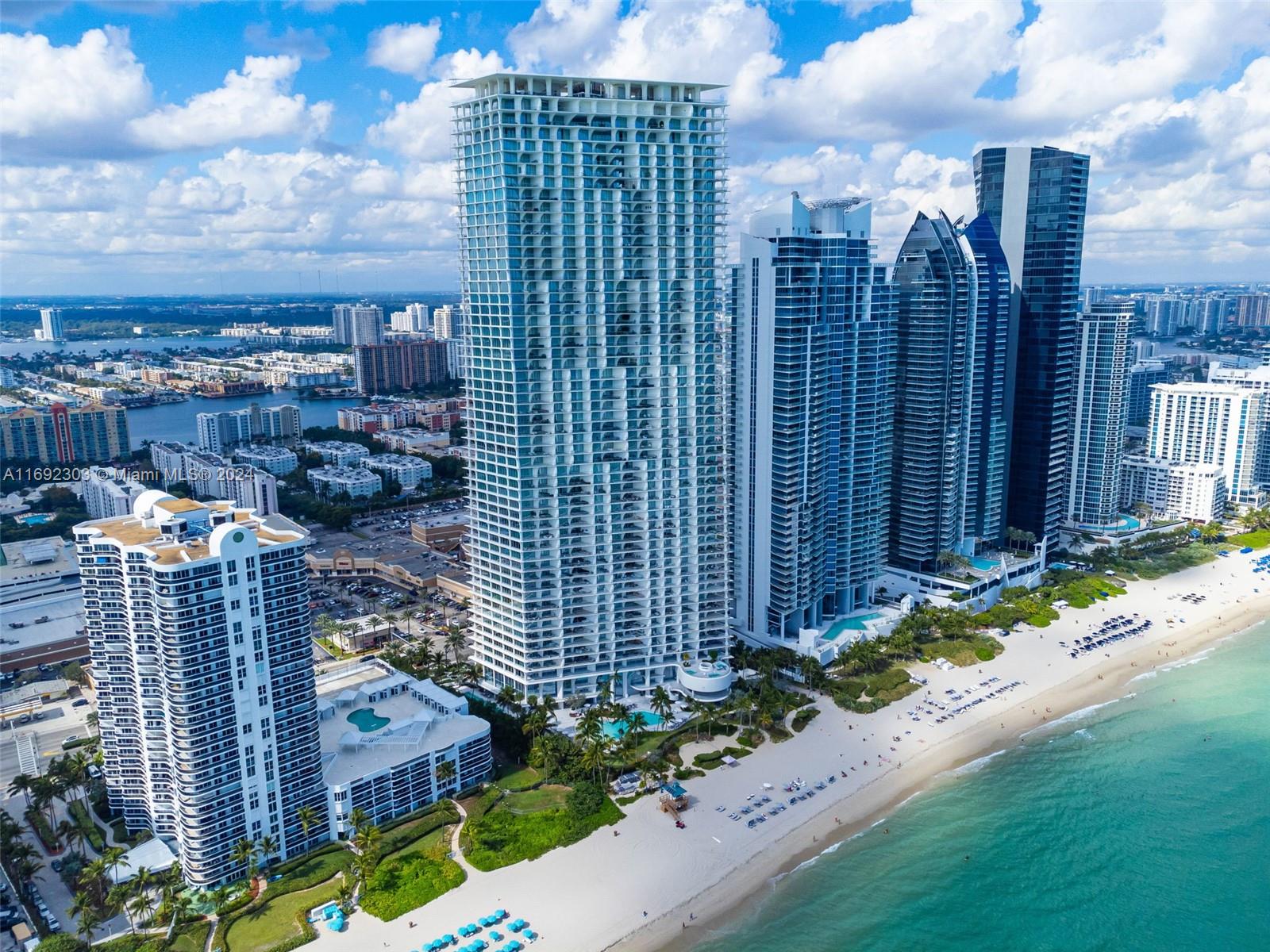 JADE SIGNATURE CONDO - Residential