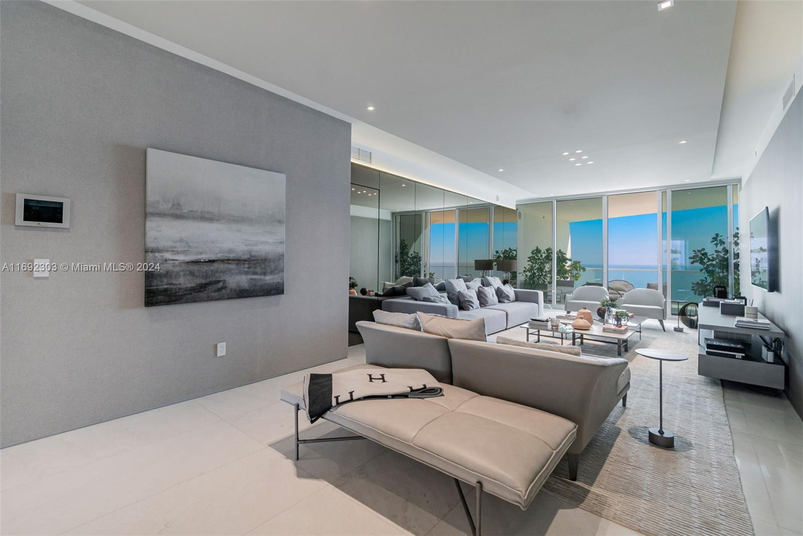 JADE SIGNATURE CONDO - Residential