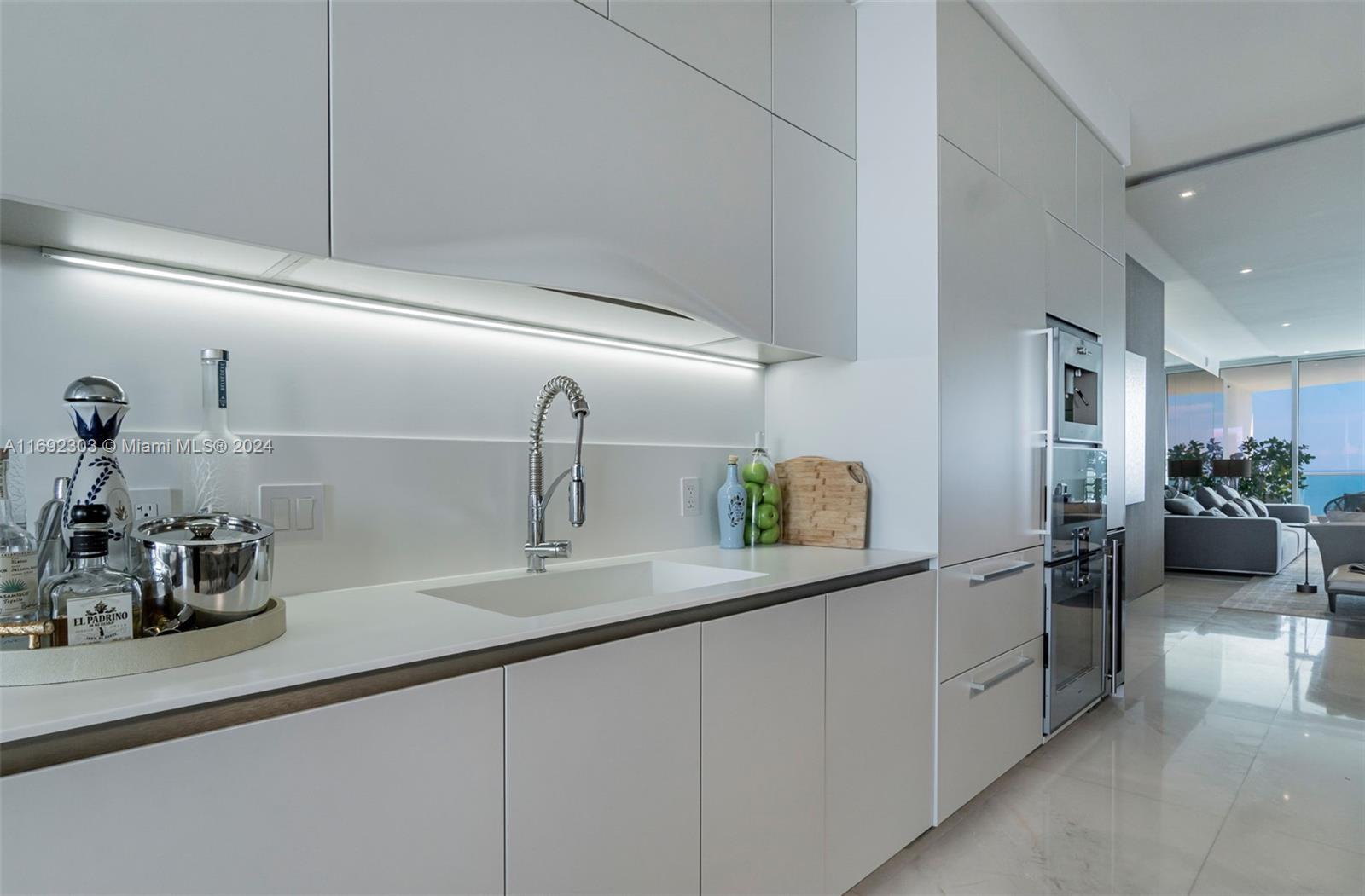 JADE SIGNATURE CONDO - Residential