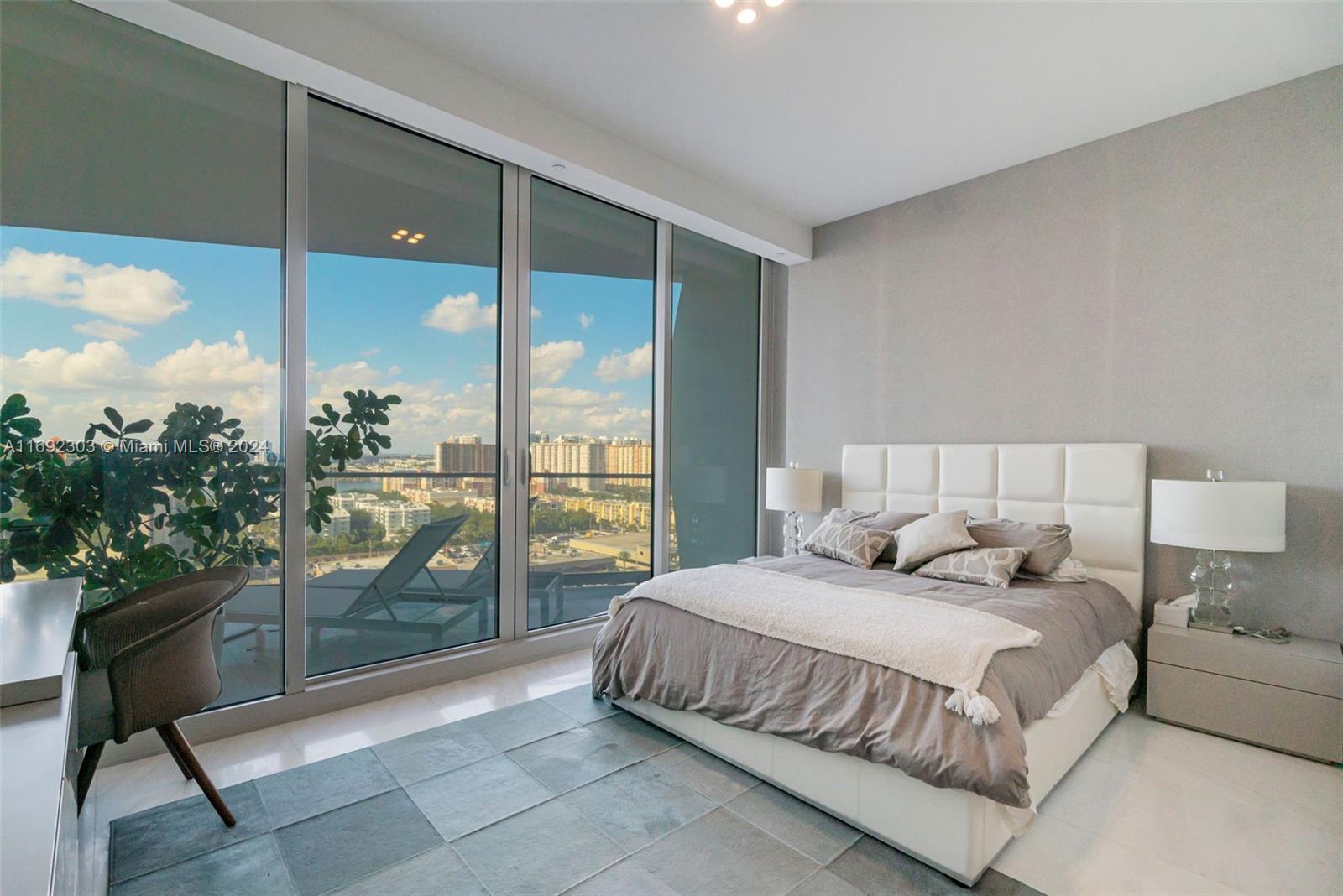 JADE SIGNATURE CONDO - Residential