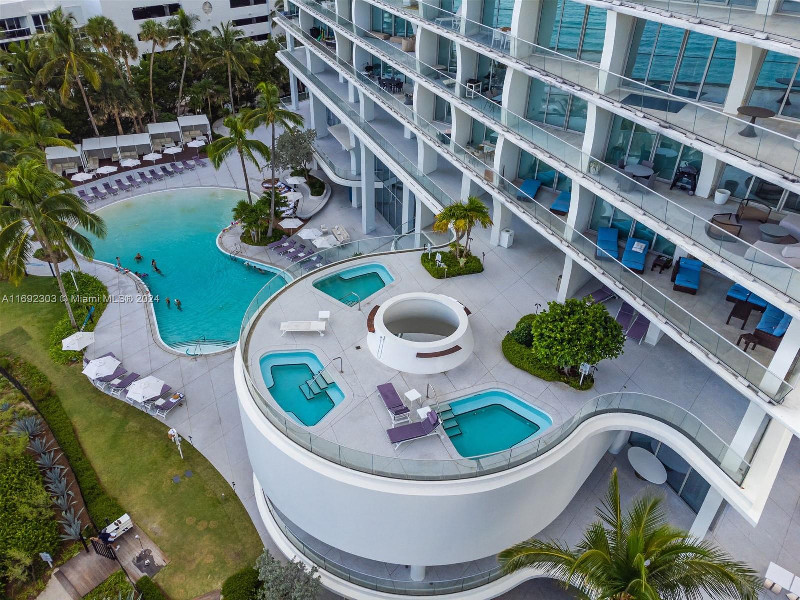 JADE SIGNATURE CONDO - Residential