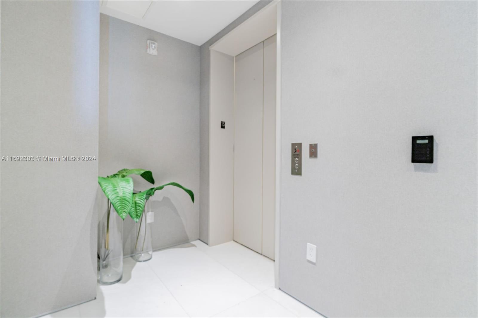 JADE SIGNATURE CONDO - Residential