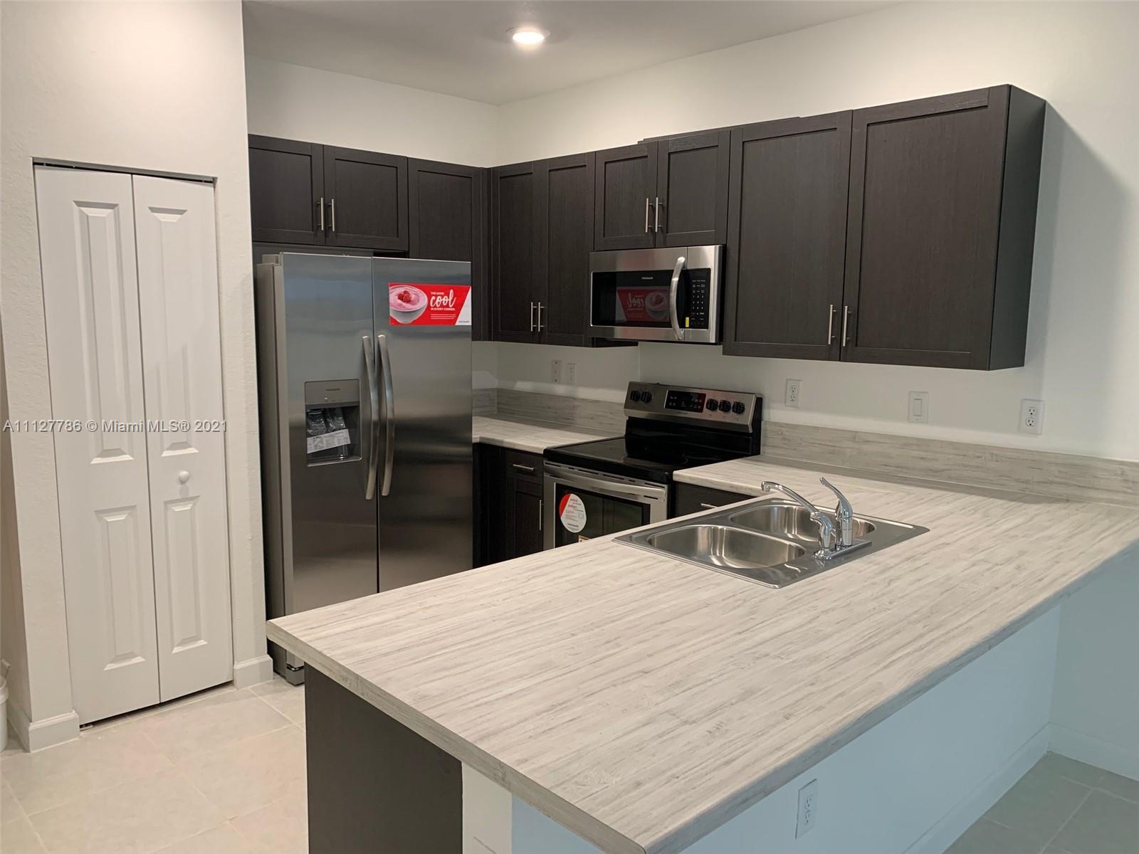 KEYS GATE RESIDENTIAL - Residential Lease