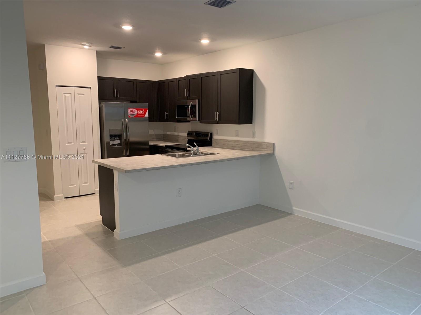 KEYS GATE RESIDENTIAL - Residential Lease