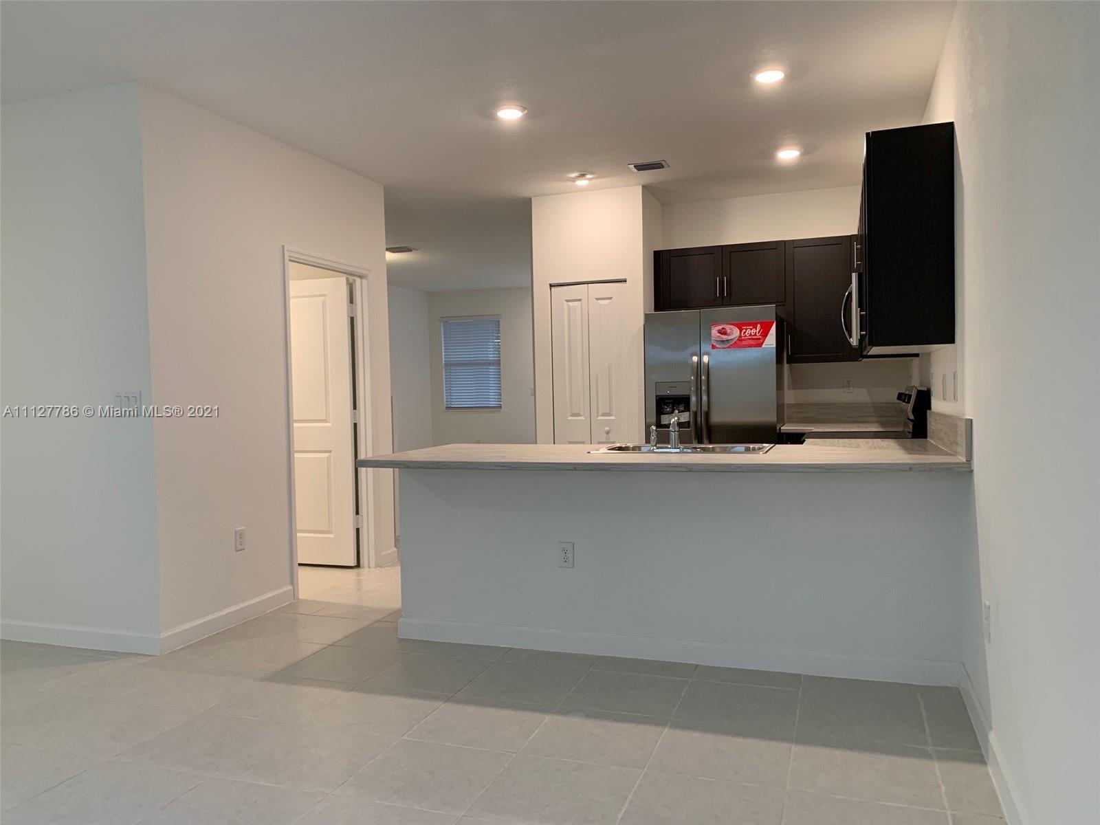 KEYS GATE RESIDENTIAL - Residential Lease