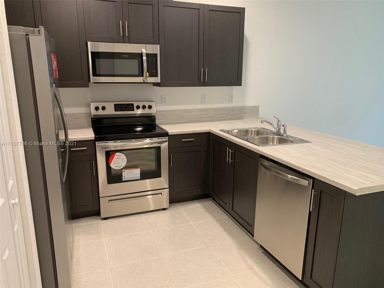 KEYS GATE RESIDENTIAL - Residential Lease