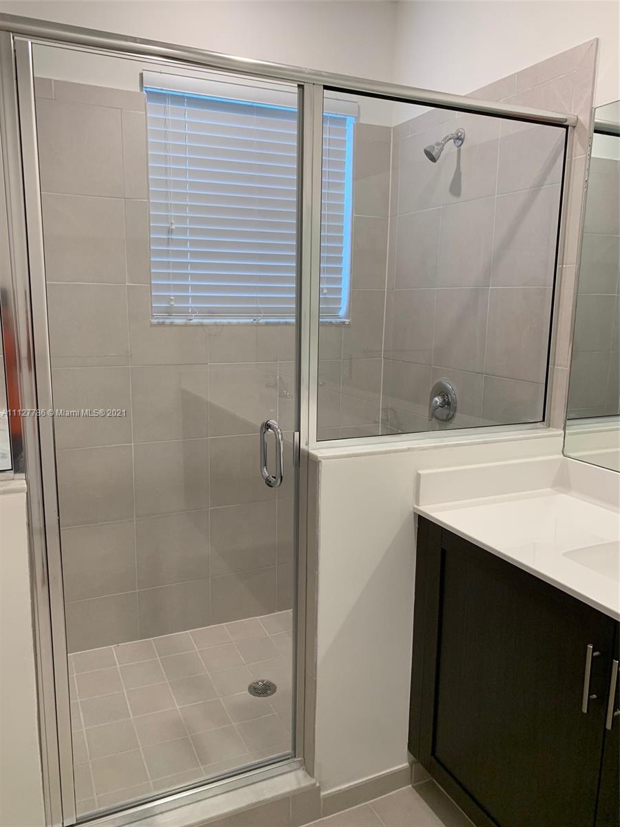 KEYS GATE RESIDENTIAL - Residential Lease