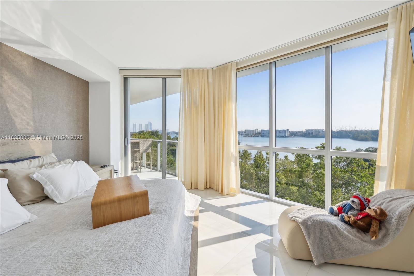 MARINA PALMS RESIDENCES S - Residential