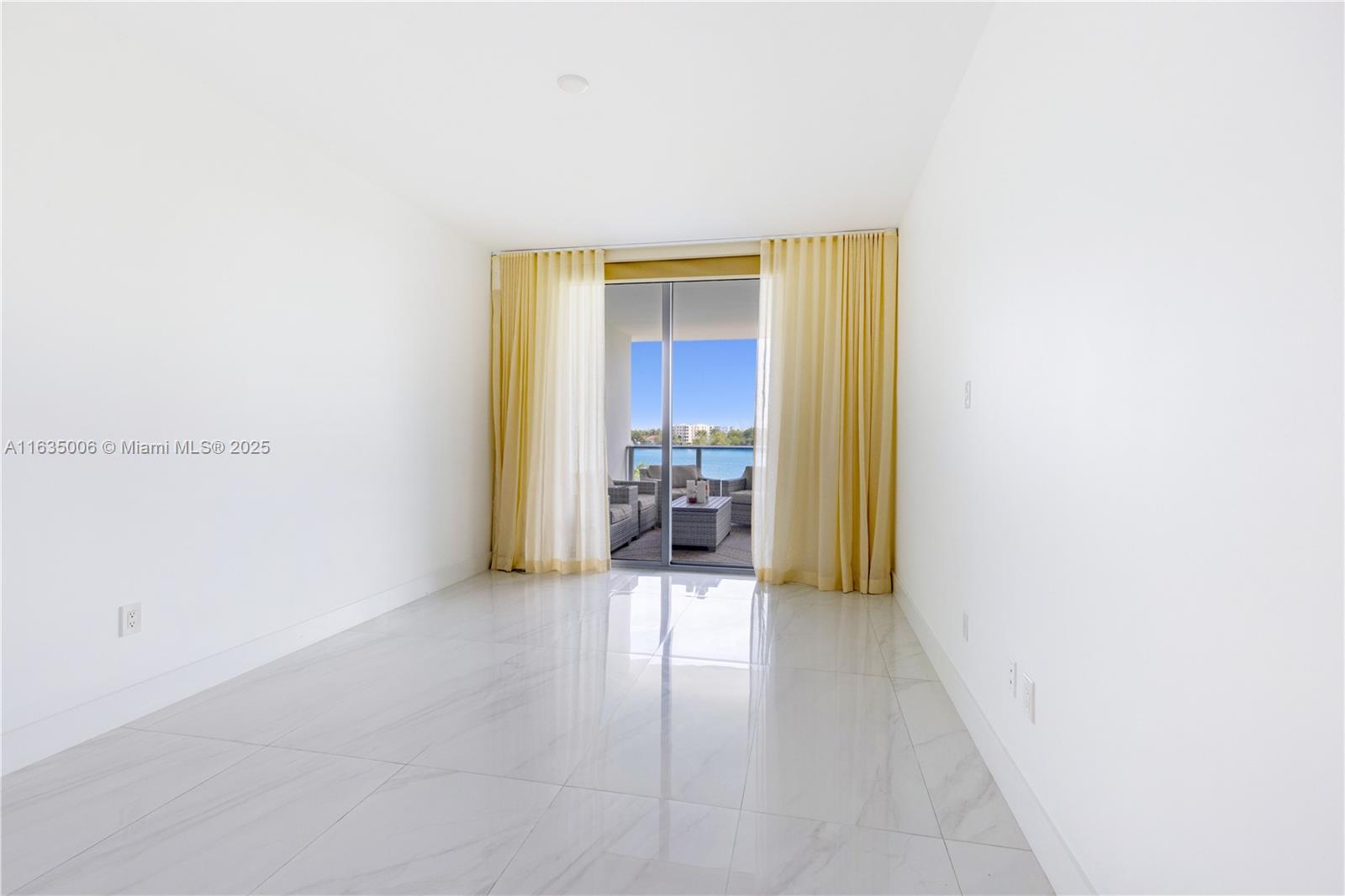 MARINA PALMS RESIDENCES S - Residential