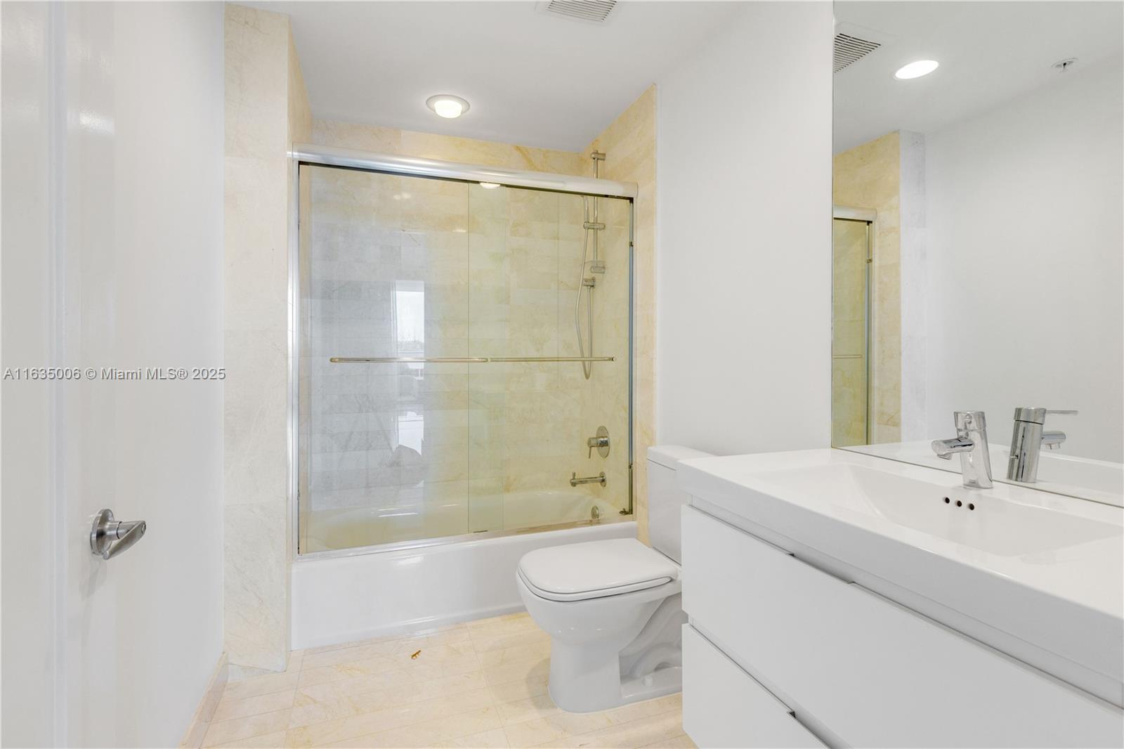 MARINA PALMS RESIDENCES S - Residential