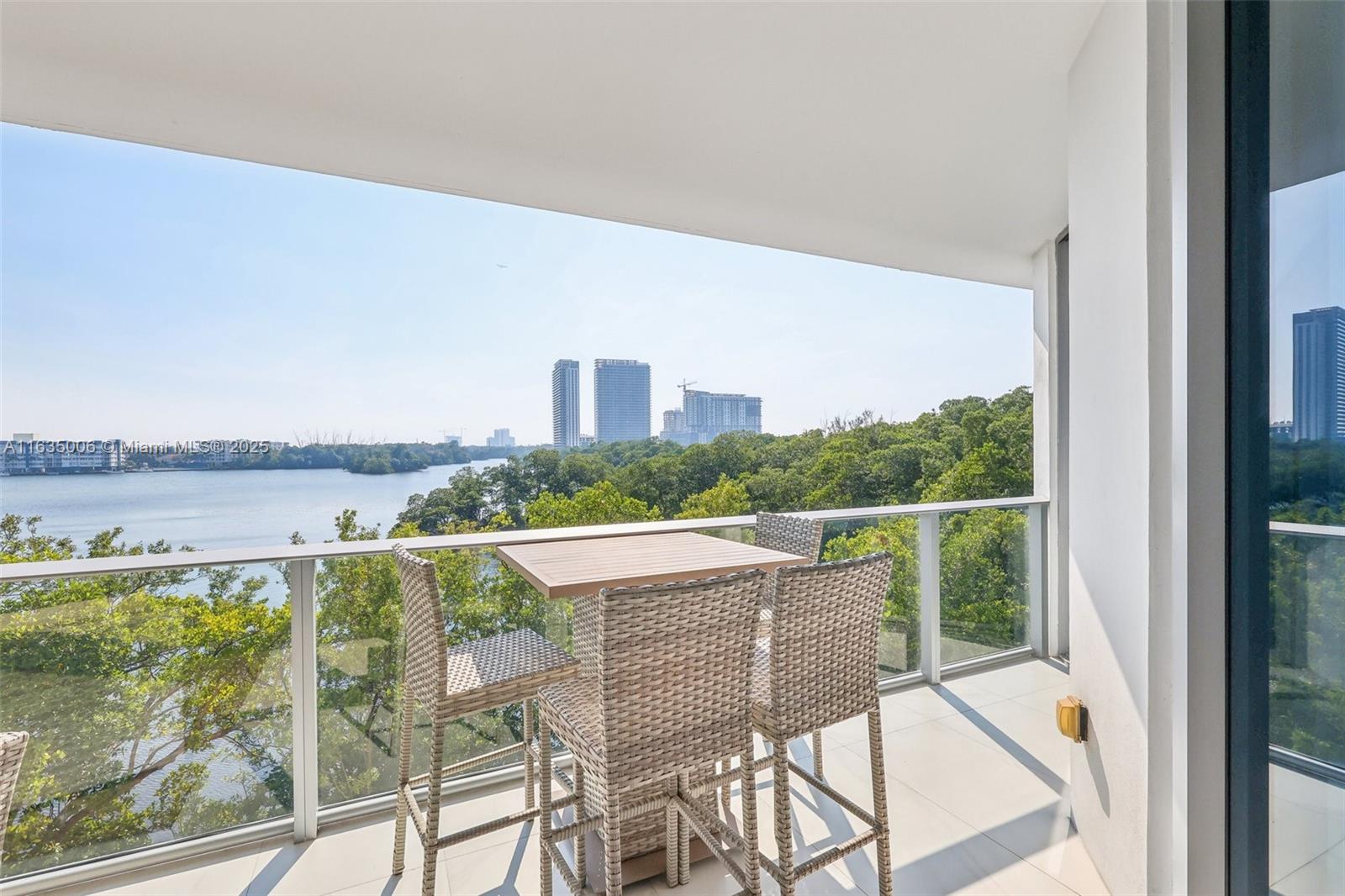 MARINA PALMS RESIDENCES S - Residential
