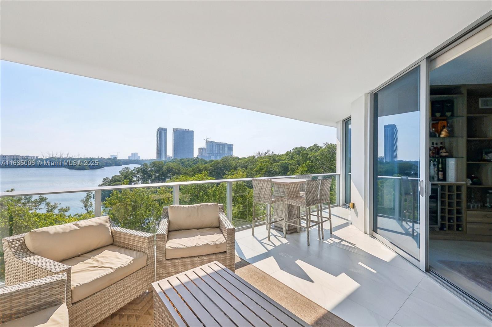 MARINA PALMS RESIDENCES S - Residential