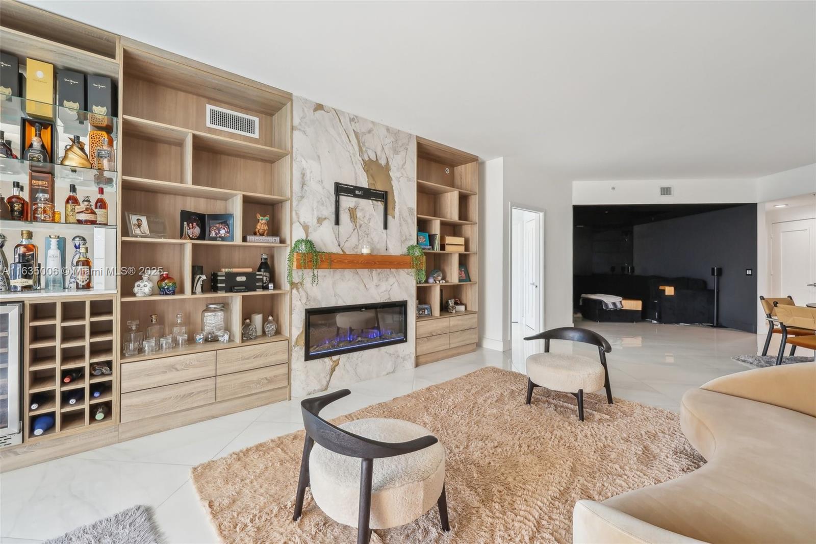 MARINA PALMS RESIDENCES S - Residential
