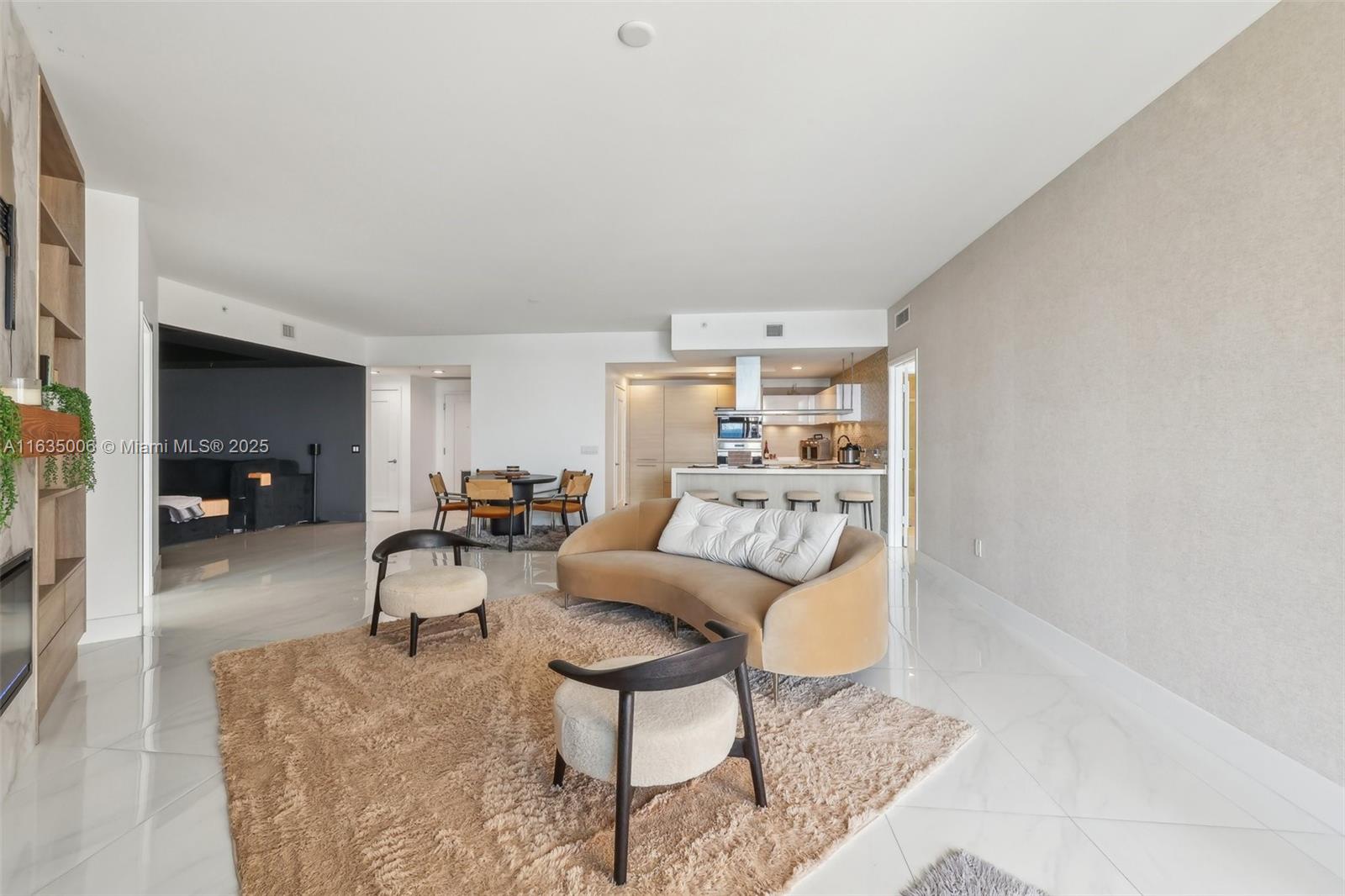 MARINA PALMS RESIDENCES S - Residential