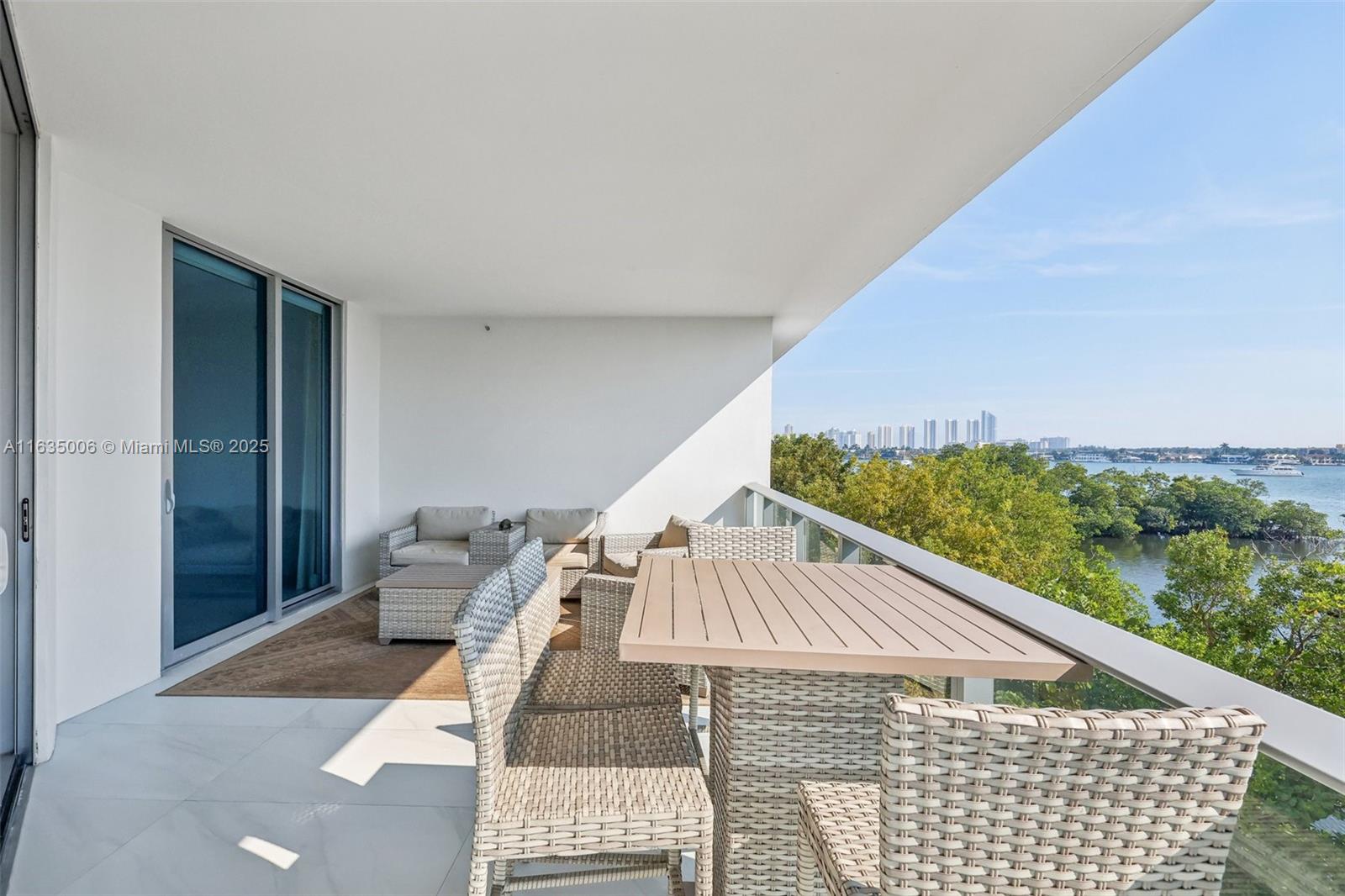 MARINA PALMS RESIDENCES S - Residential