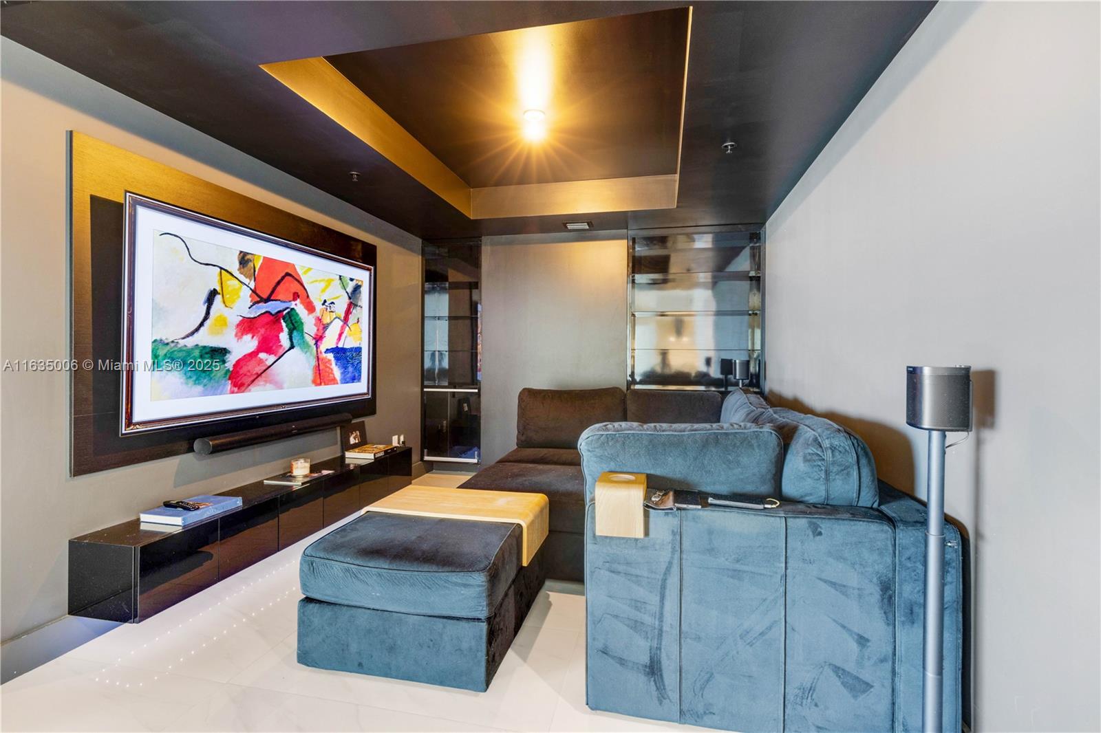 MARINA PALMS RESIDENCES S - Residential
