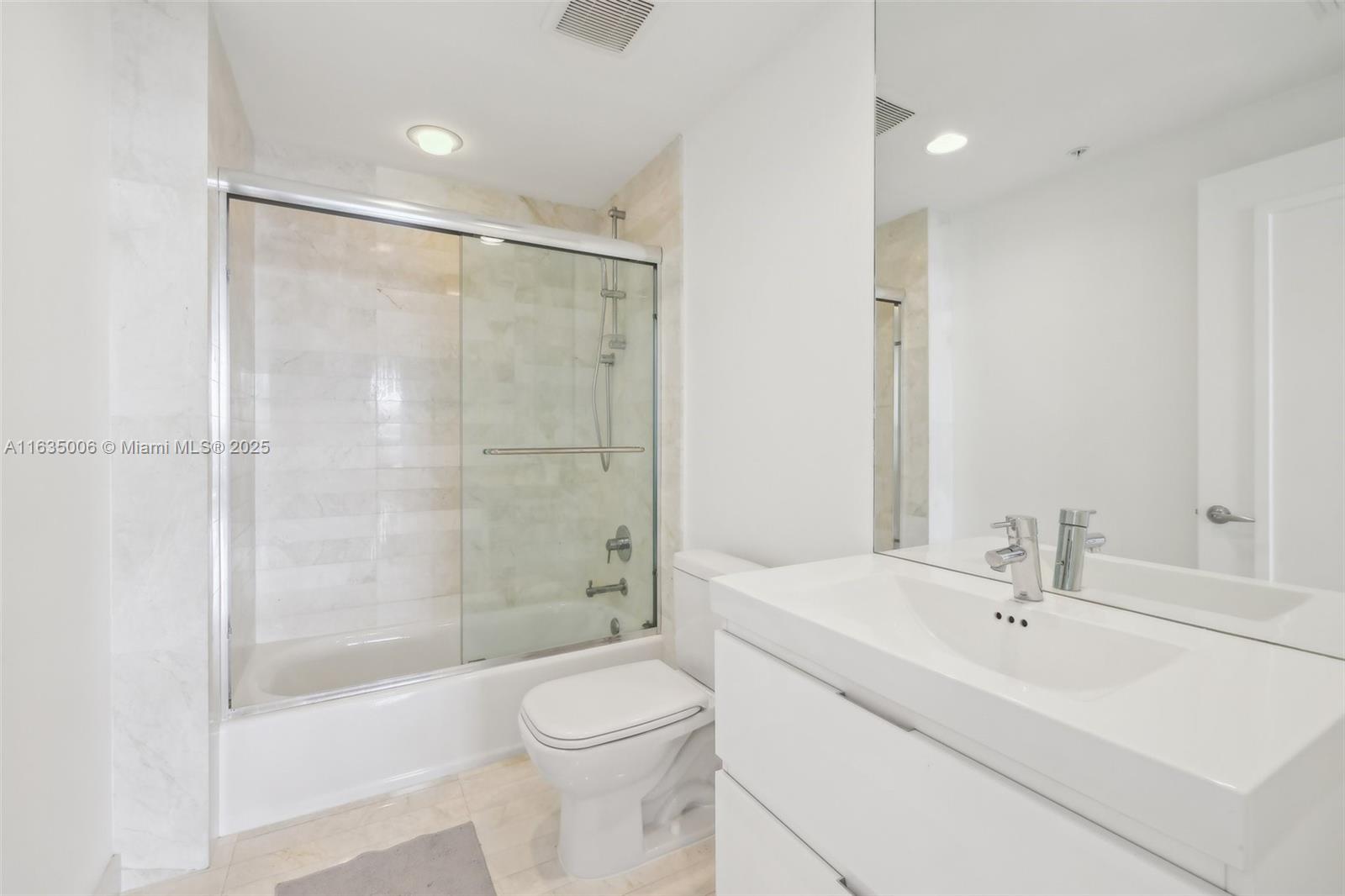 MARINA PALMS RESIDENCES S - Residential
