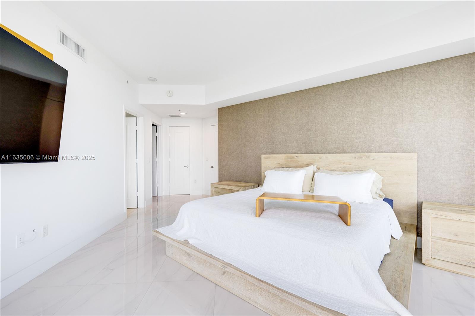 MARINA PALMS RESIDENCES S - Residential