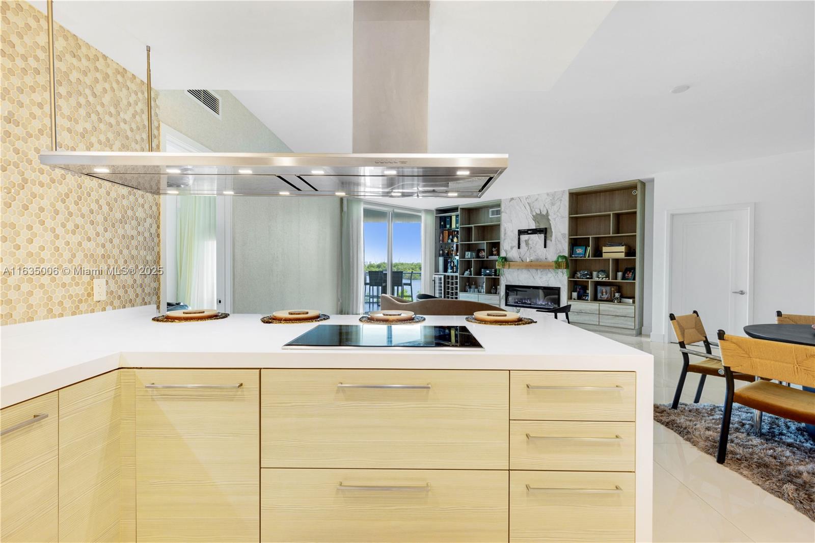 MARINA PALMS RESIDENCES S - Residential