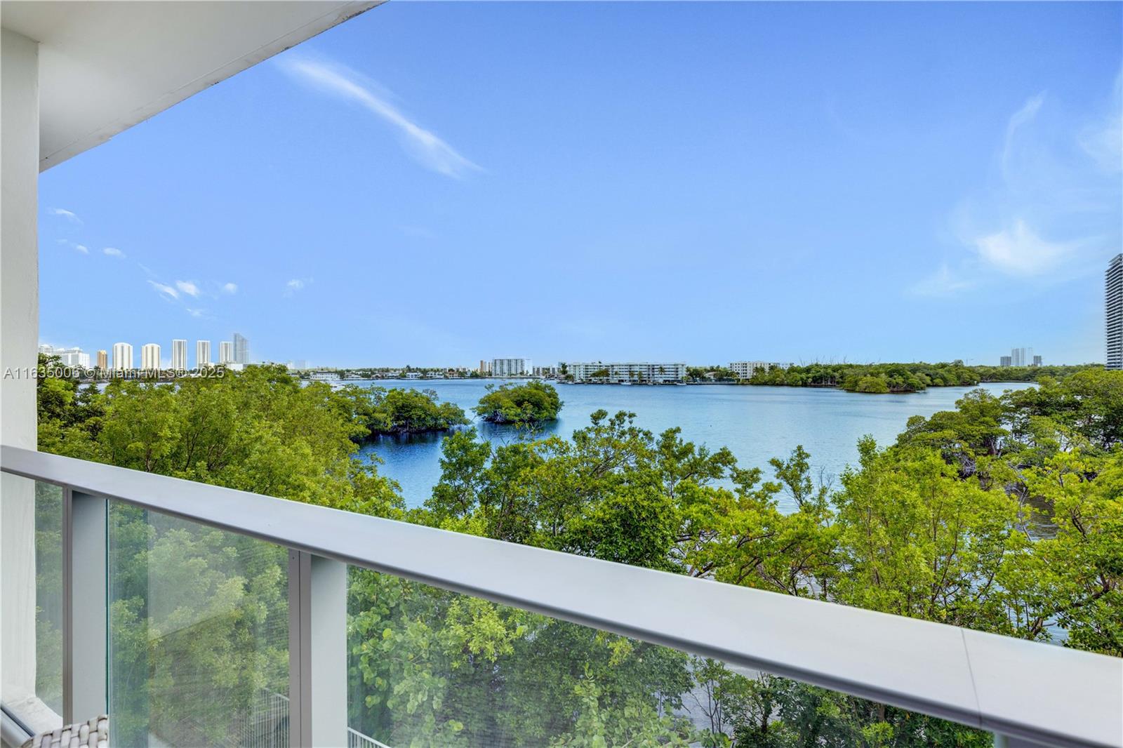 MARINA PALMS RESIDENCES S - Residential