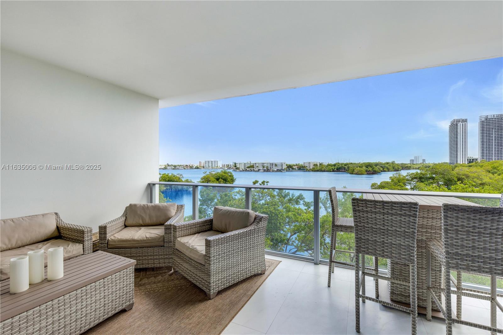 MARINA PALMS RESIDENCES S - Residential