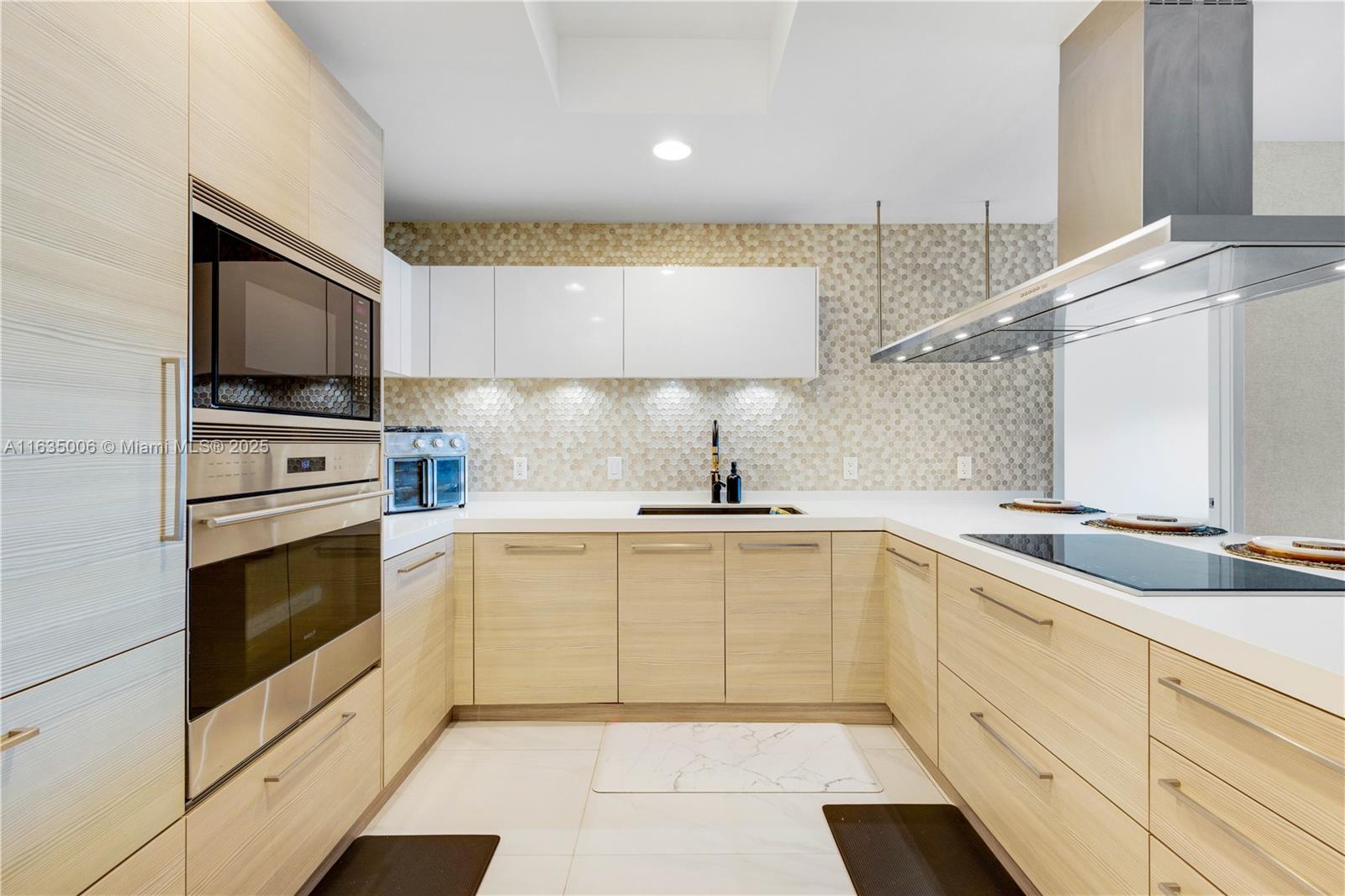 MARINA PALMS RESIDENCES S - Residential