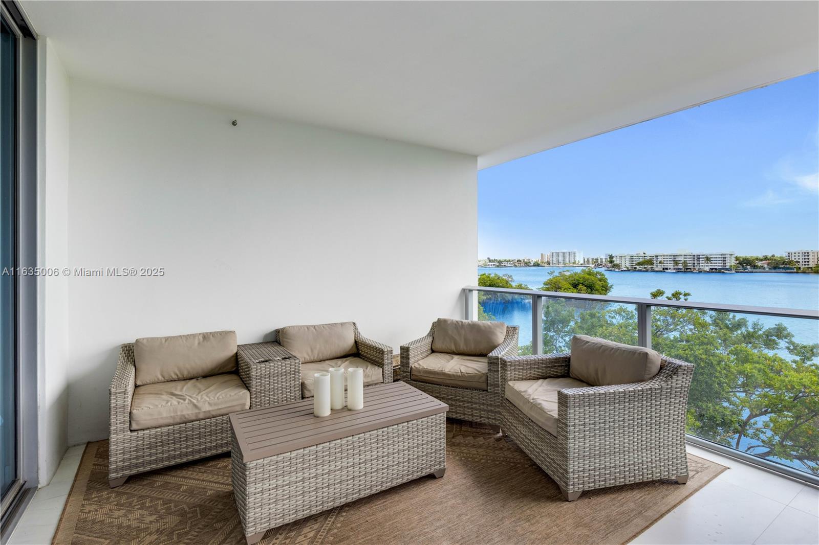 MARINA PALMS RESIDENCES S - Residential
