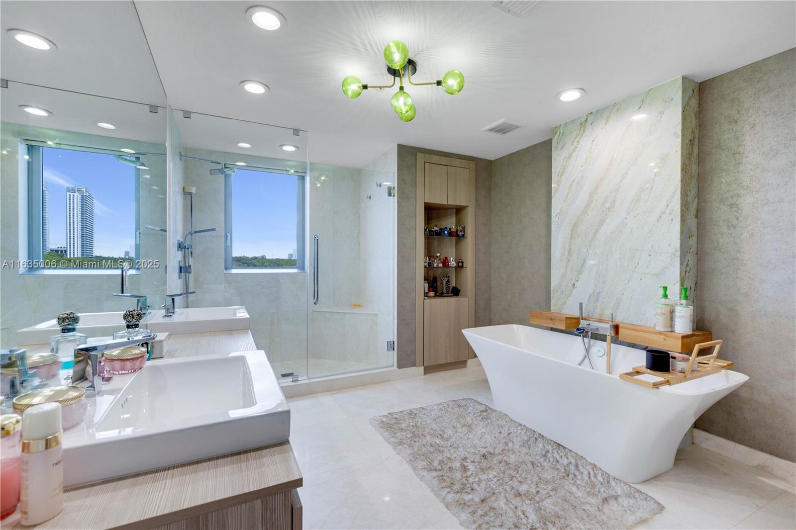 MARINA PALMS RESIDENCES S - Residential