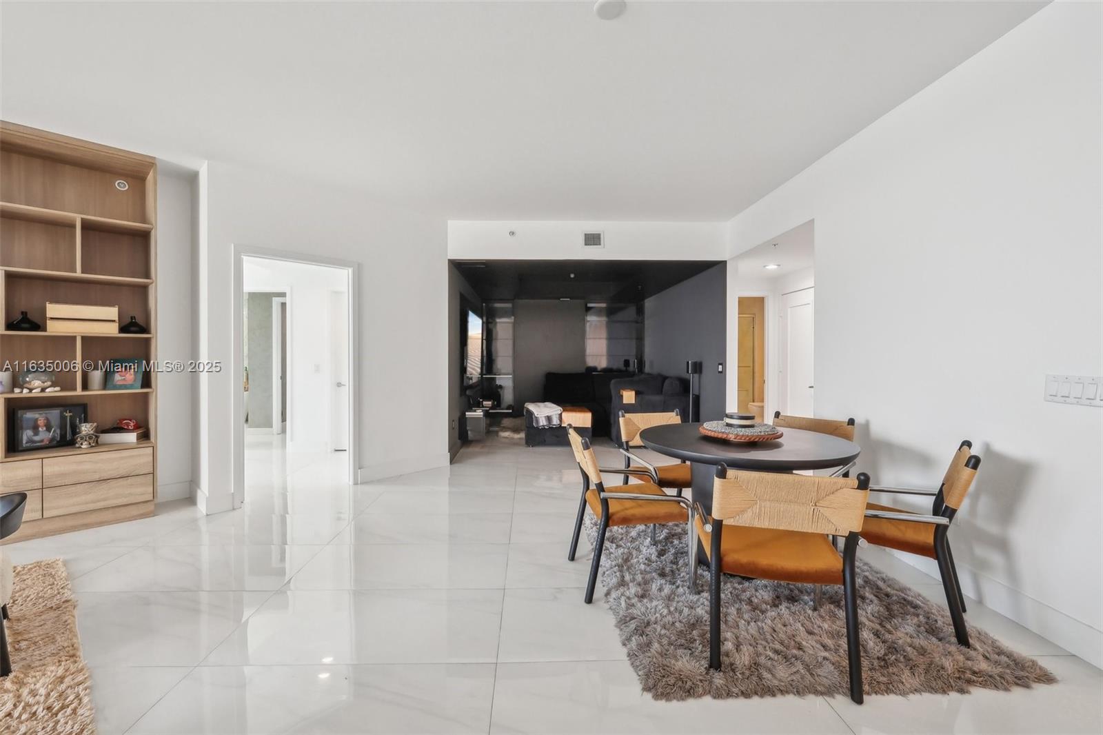 MARINA PALMS RESIDENCES S - Residential