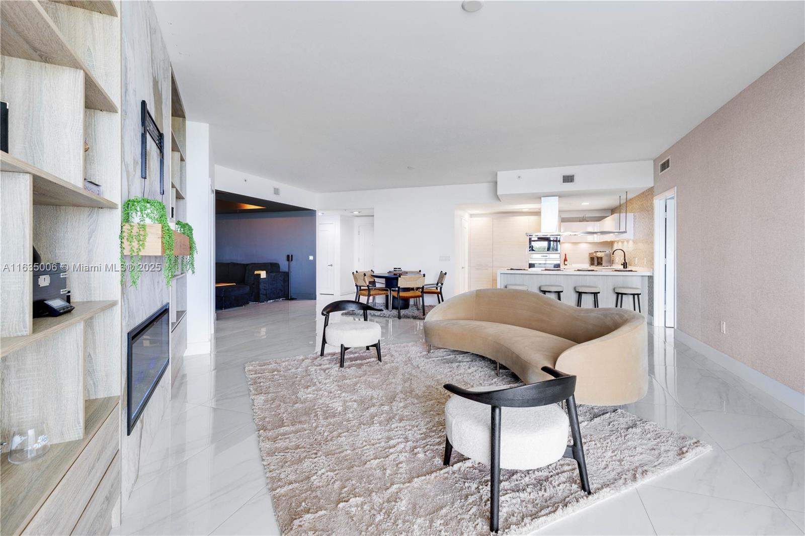 MARINA PALMS RESIDENCES S - Residential