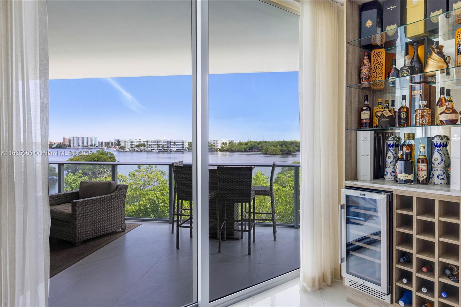 MARINA PALMS RESIDENCES S - Residential