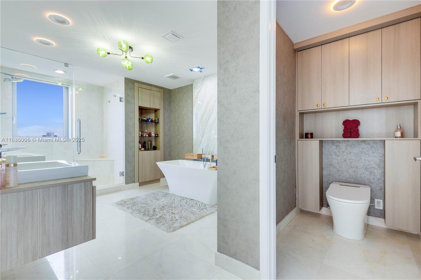 MARINA PALMS RESIDENCES S - Residential