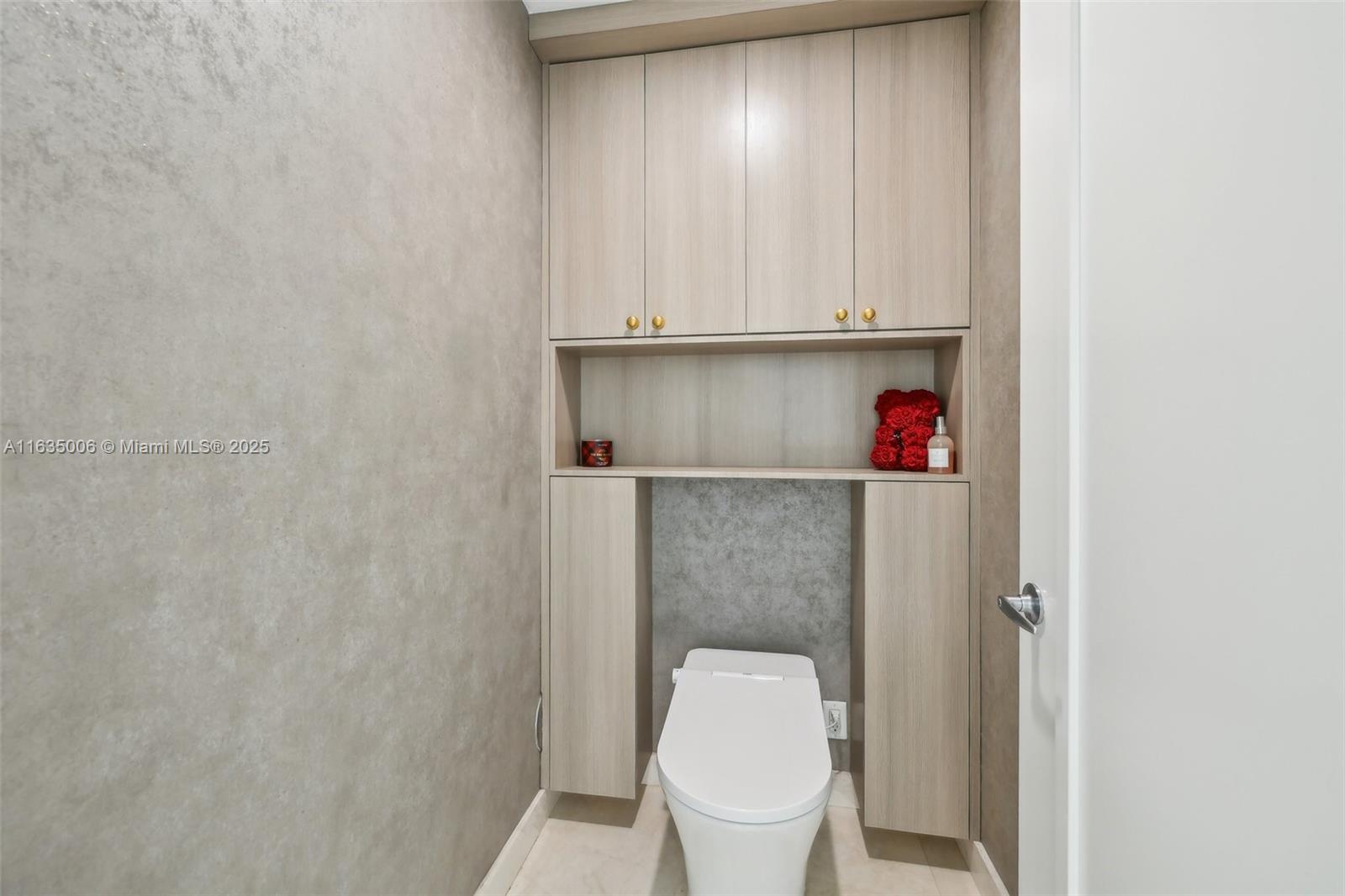 MARINA PALMS RESIDENCES S - Residential