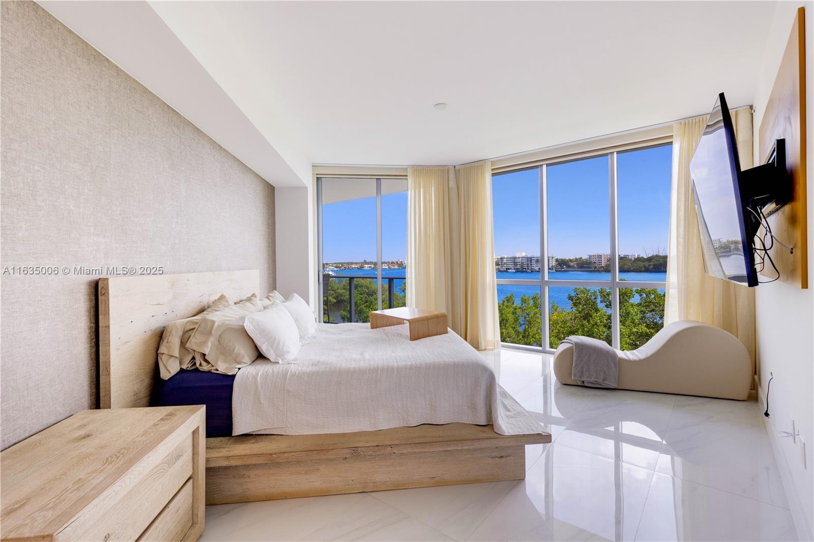 MARINA PALMS RESIDENCES S - Residential