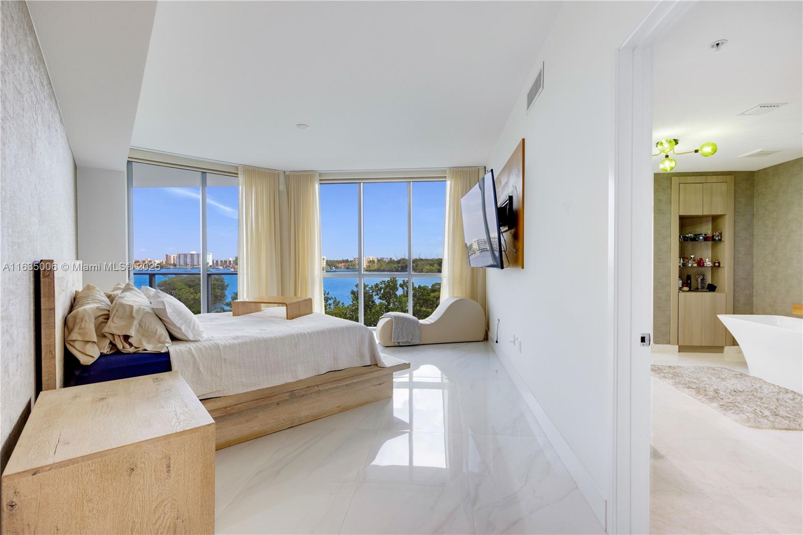 MARINA PALMS RESIDENCES S - Residential
