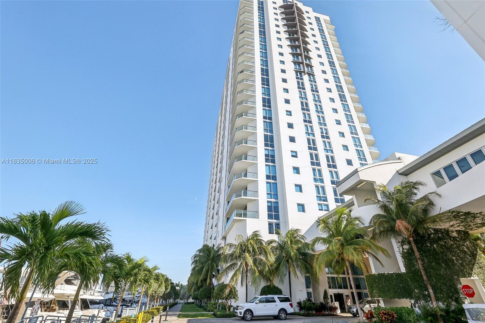 MARINA PALMS RESIDENCES S - Residential