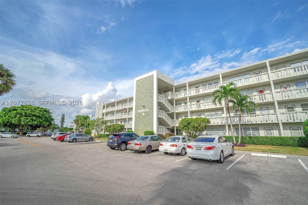 Photo of 4051 N Newport N #4051, Deerfield Beach, FL 33442 (MLS # A12072655)