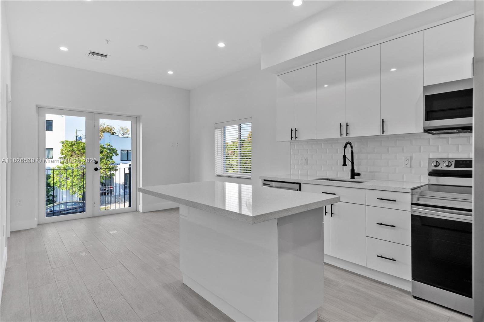 1786 SW 9th St 3