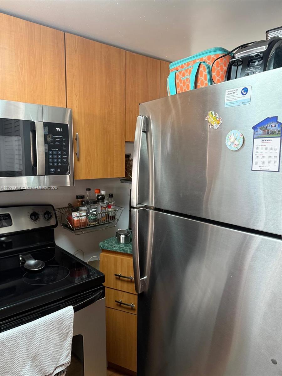 540 Brickell Key Dr 910