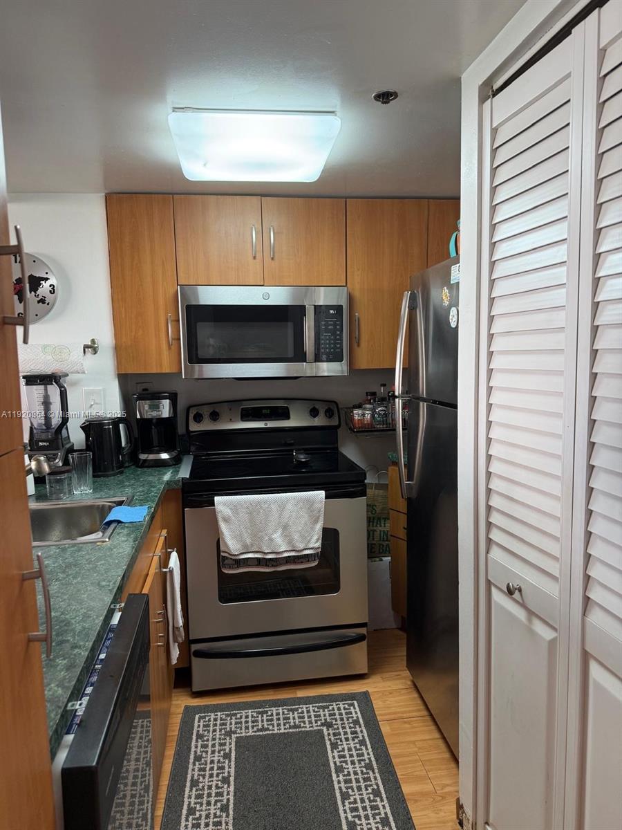 540 Brickell Key Dr 910