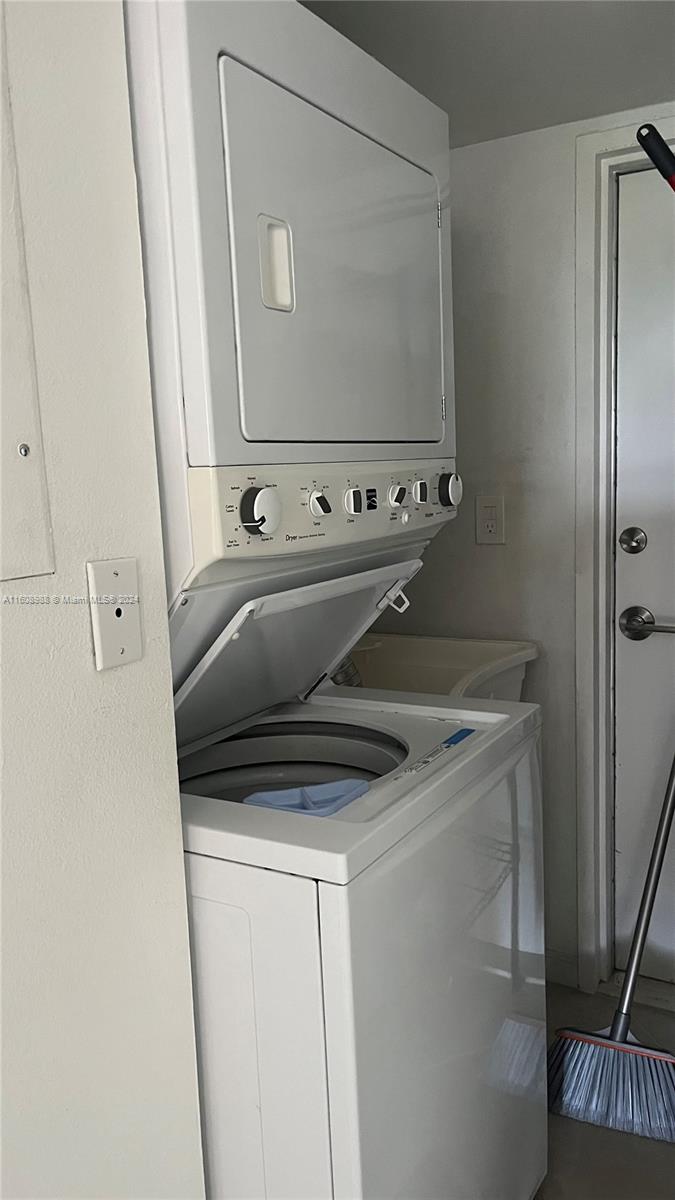 AQUARIUS CONDO - Residential Lease