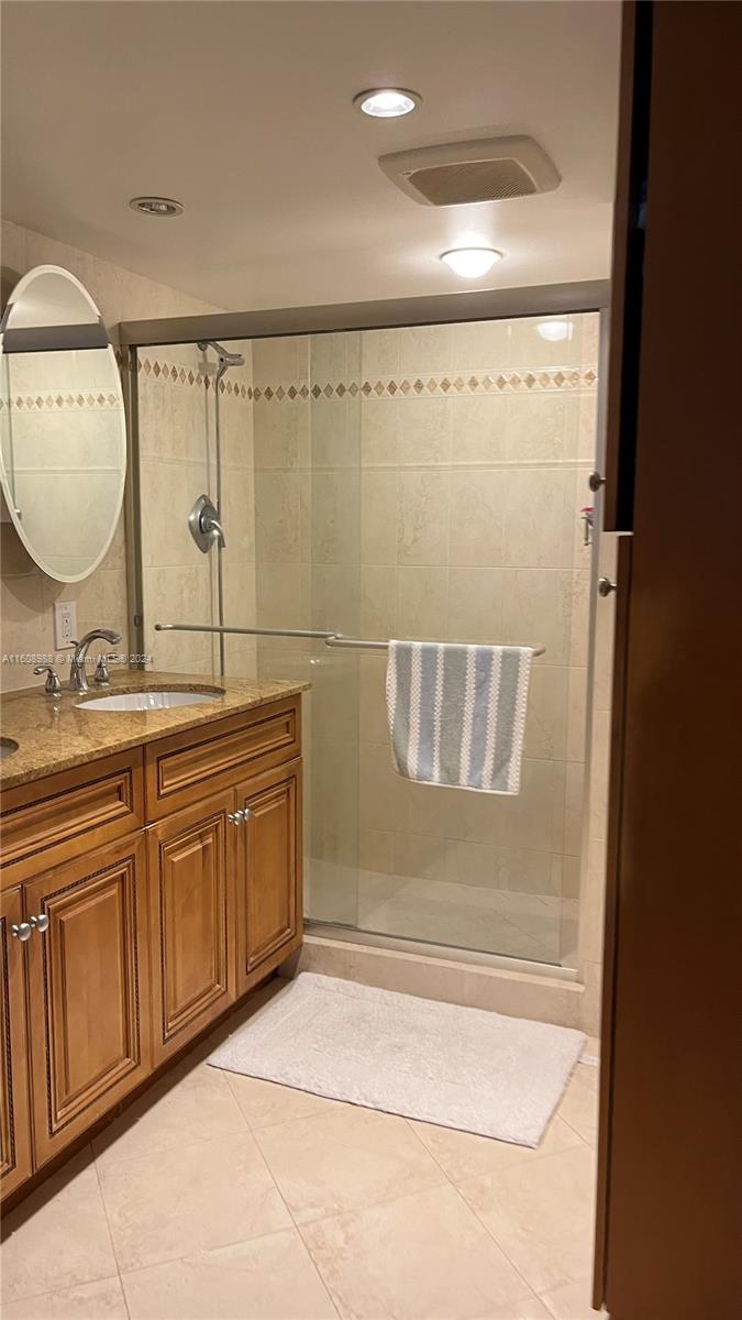 AQUARIUS CONDO - Residential Lease