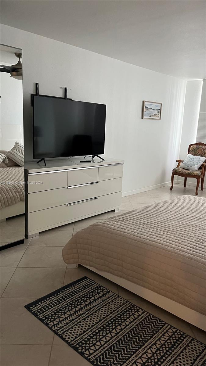 2751 S Ocean Dr 406S
