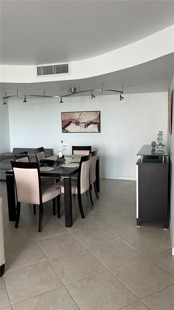 2751 S Ocean Dr 406S