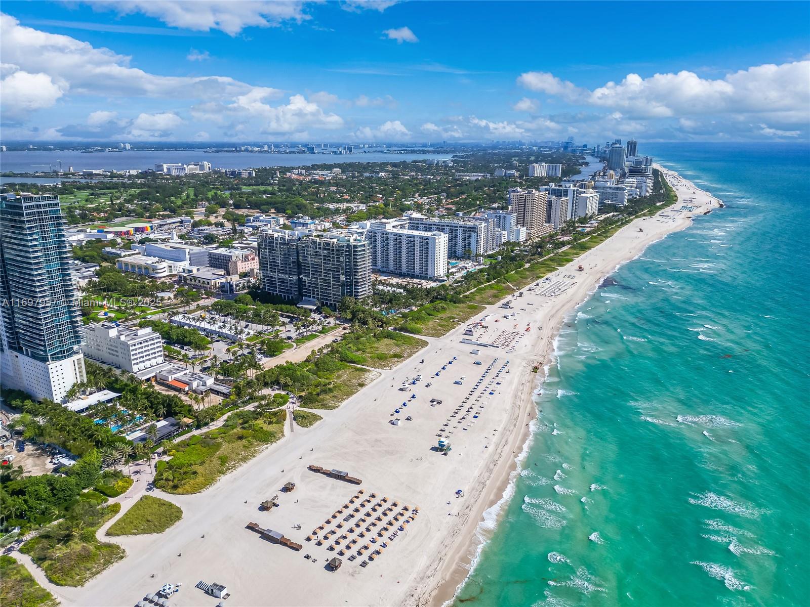 2201 Collins Ave 623