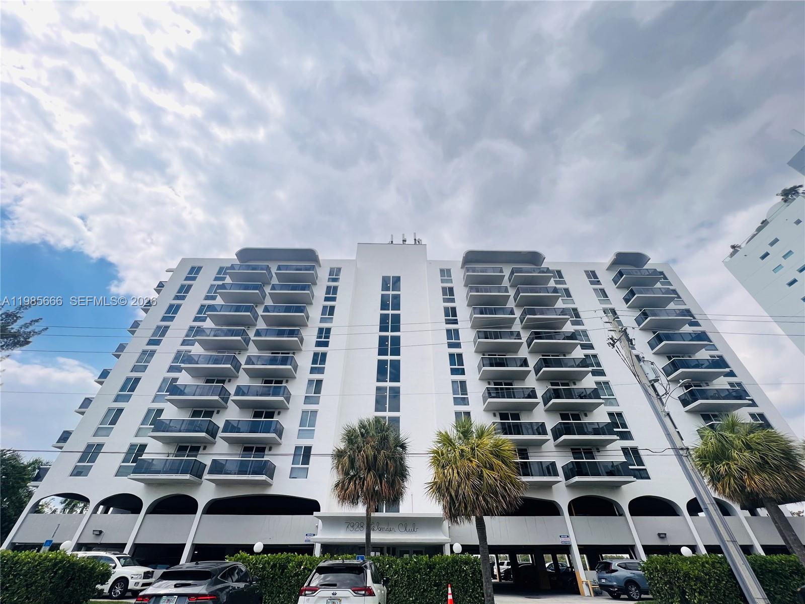 THE ISLANDER CLUB CONDO - Residential Lease