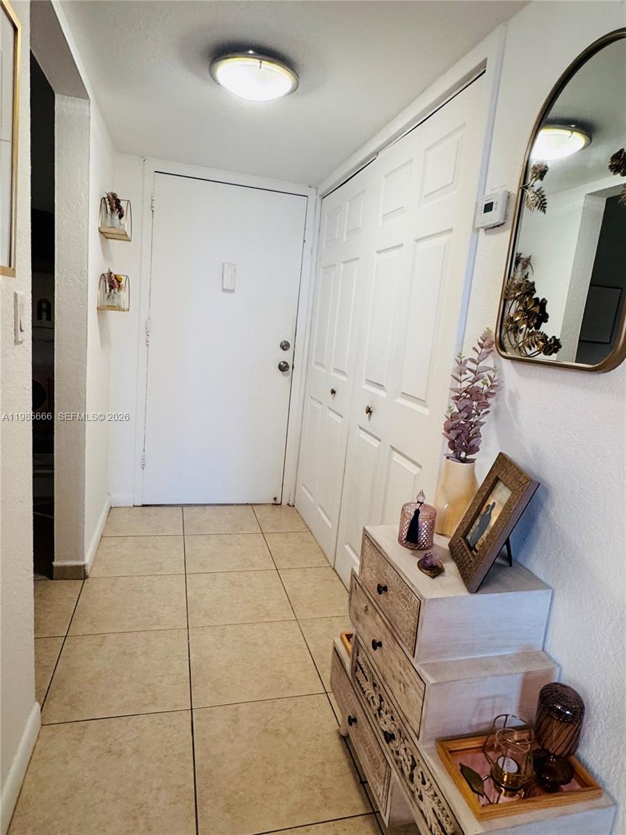 THE ISLANDER CLUB CONDO - Residential Lease