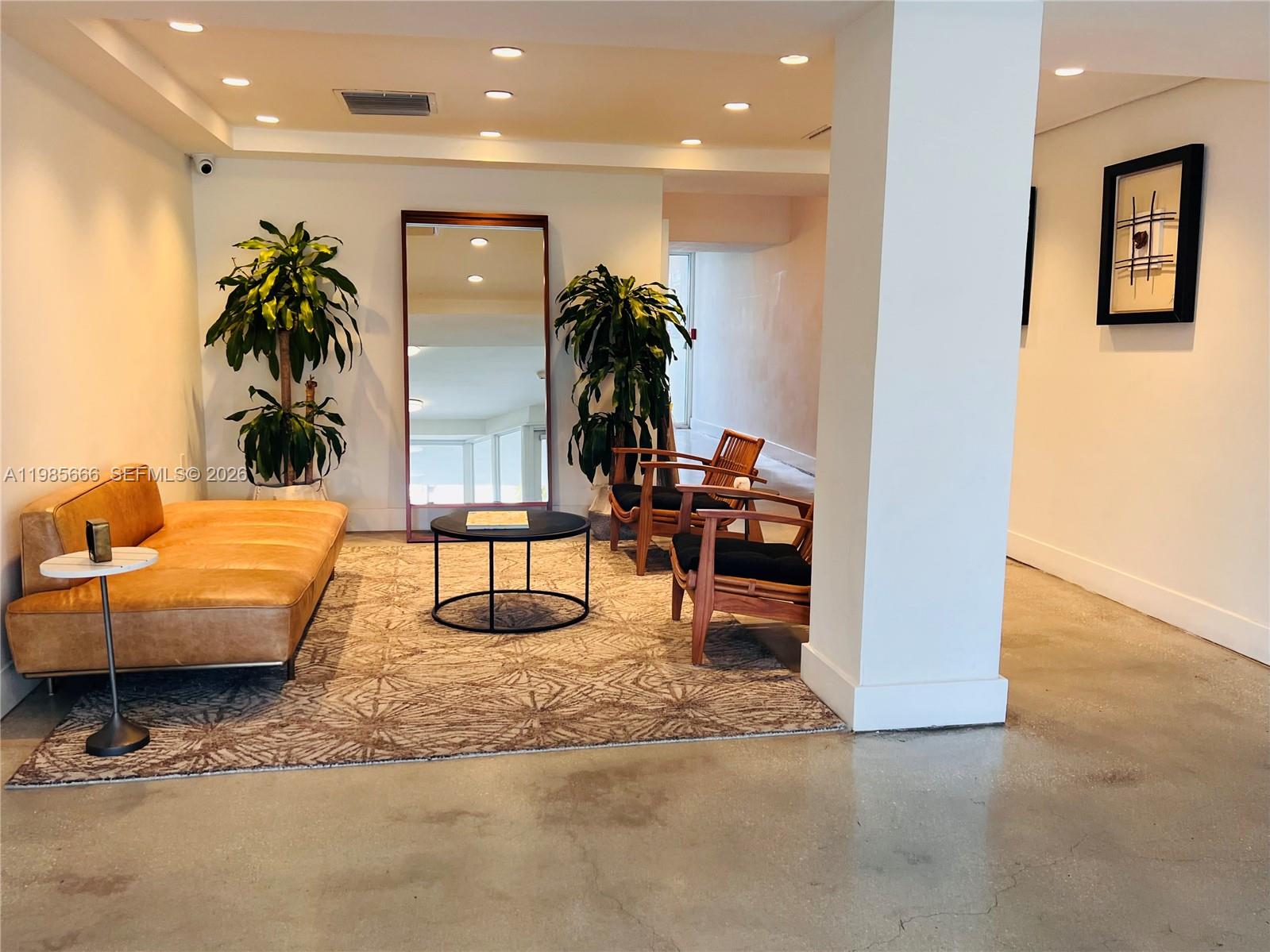 THE ISLANDER CLUB CONDO - Residential Lease